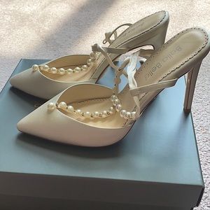 Bella Belle Lisbeth Wedding Shoes w Pearls Size 9
